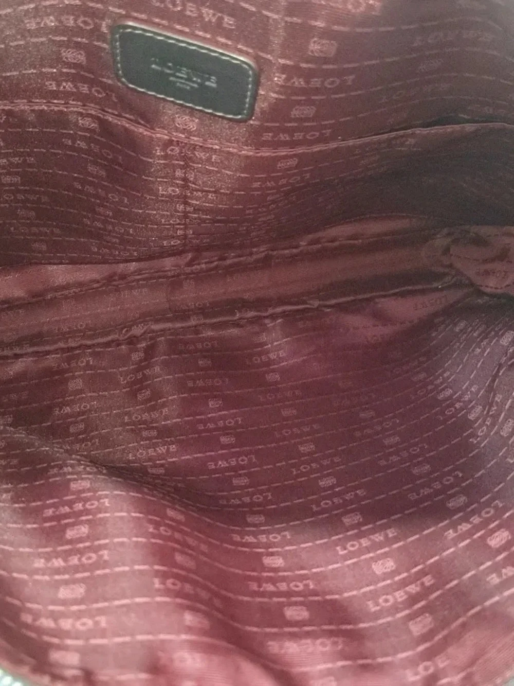 Loewe sleek pebbled